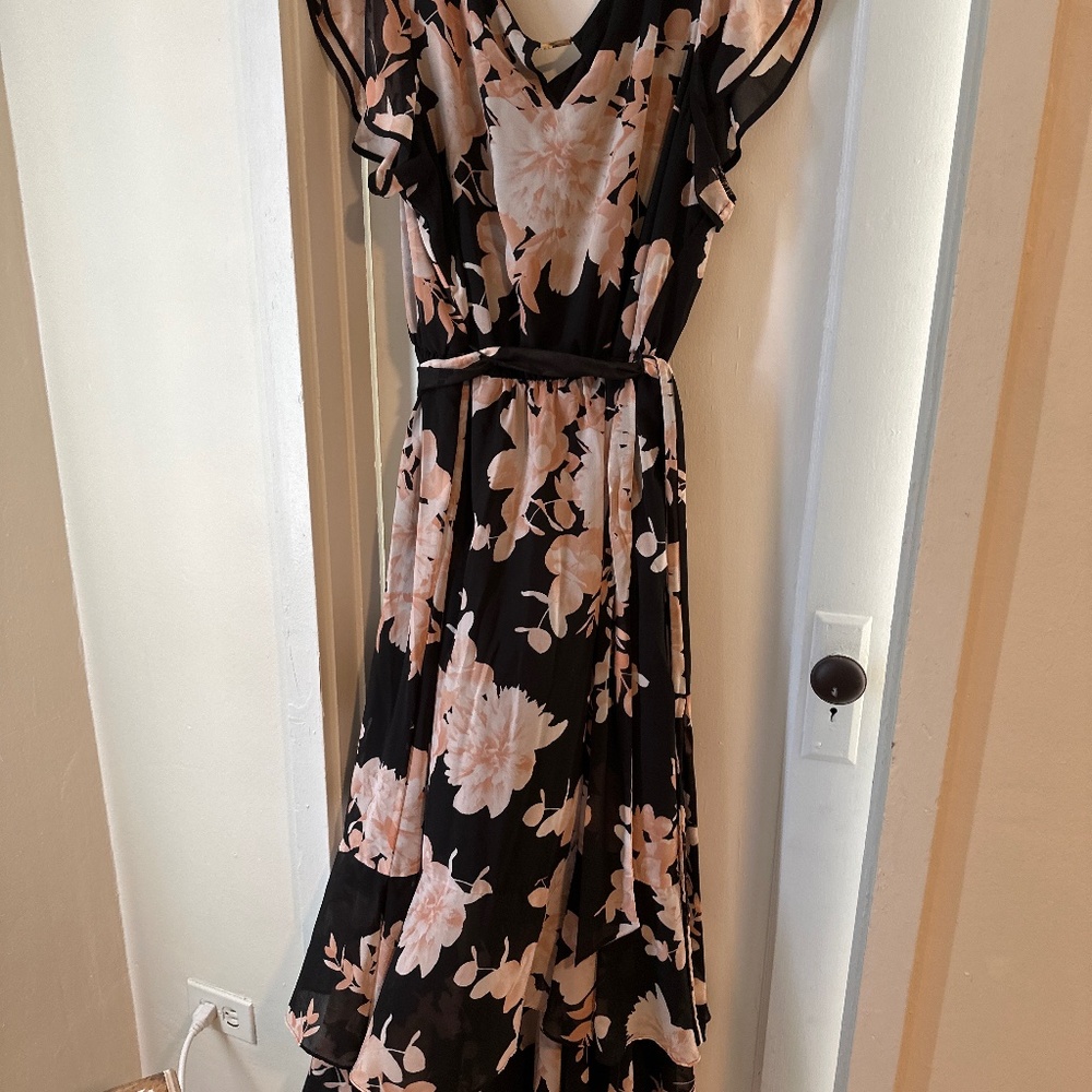 Long Flowing Beauty Dress